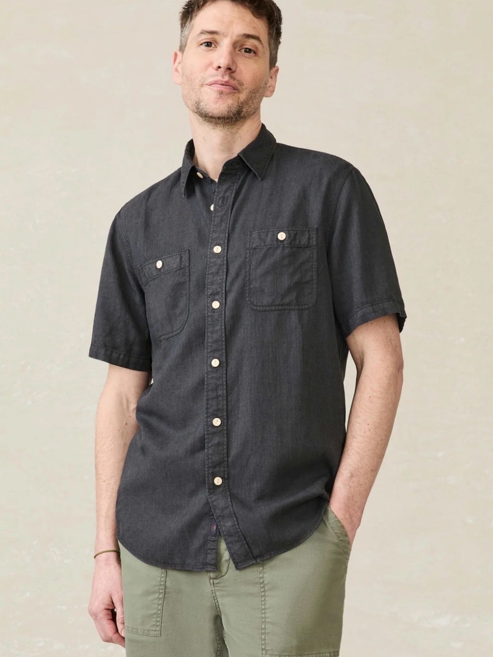 NWT!! Faherty Short-Sleeve Tried and True Chambray Shirt - Durango Black - S